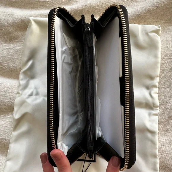 NEVER used before Gucci Marmont Leather zip around wallet - Picture 3 of 9